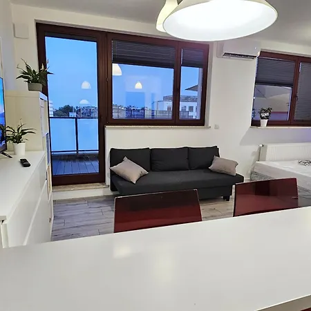 Bright Goclawska * Varšava